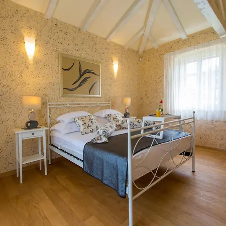 Villa Scenic Near Fuente Porec