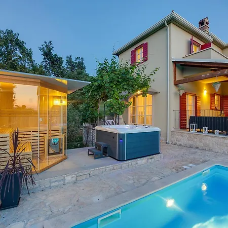 Villa Scenic Near Fuente *